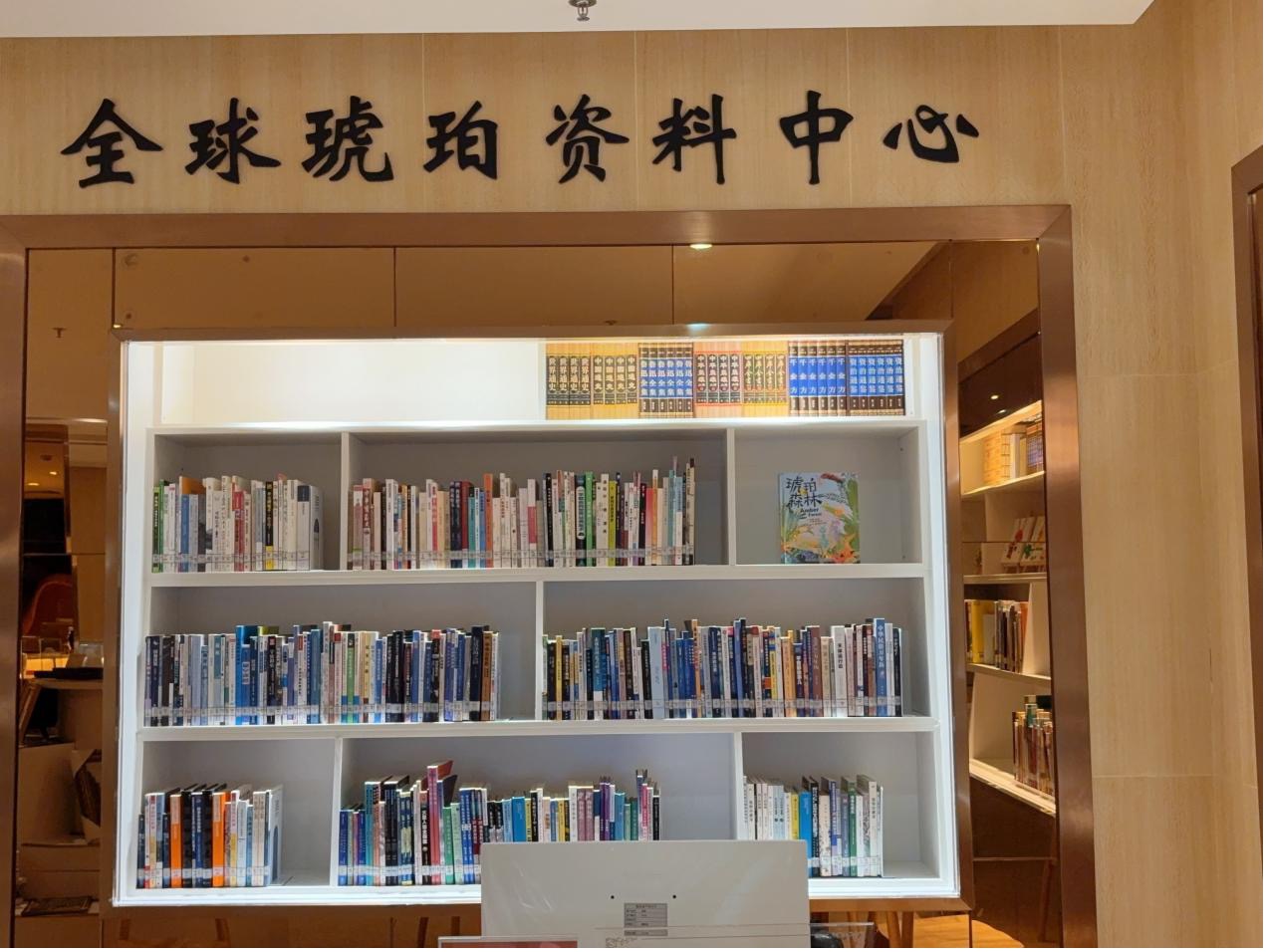 全市首个!宝安「宝藏图书馆」+1 再添公益性文化活动新标杆